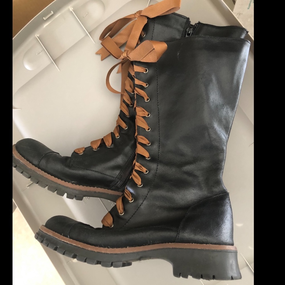 Sibil Z Combat Boots w Ribbon Made in Italy 37 GUC